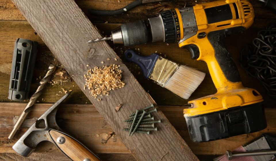 a couple of tools that are sitting on a table